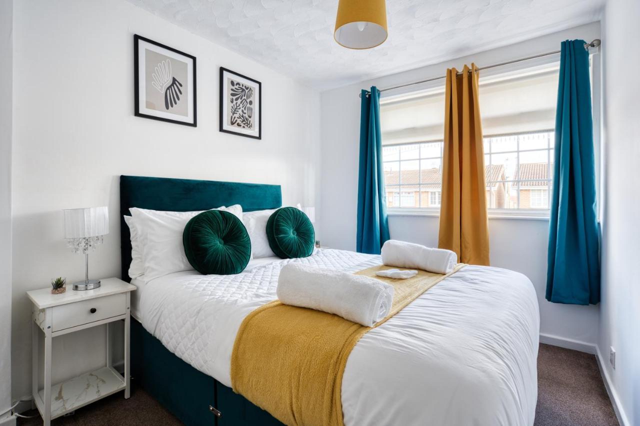 Liverpool Home With Free Parking West Derby Exterior foto
